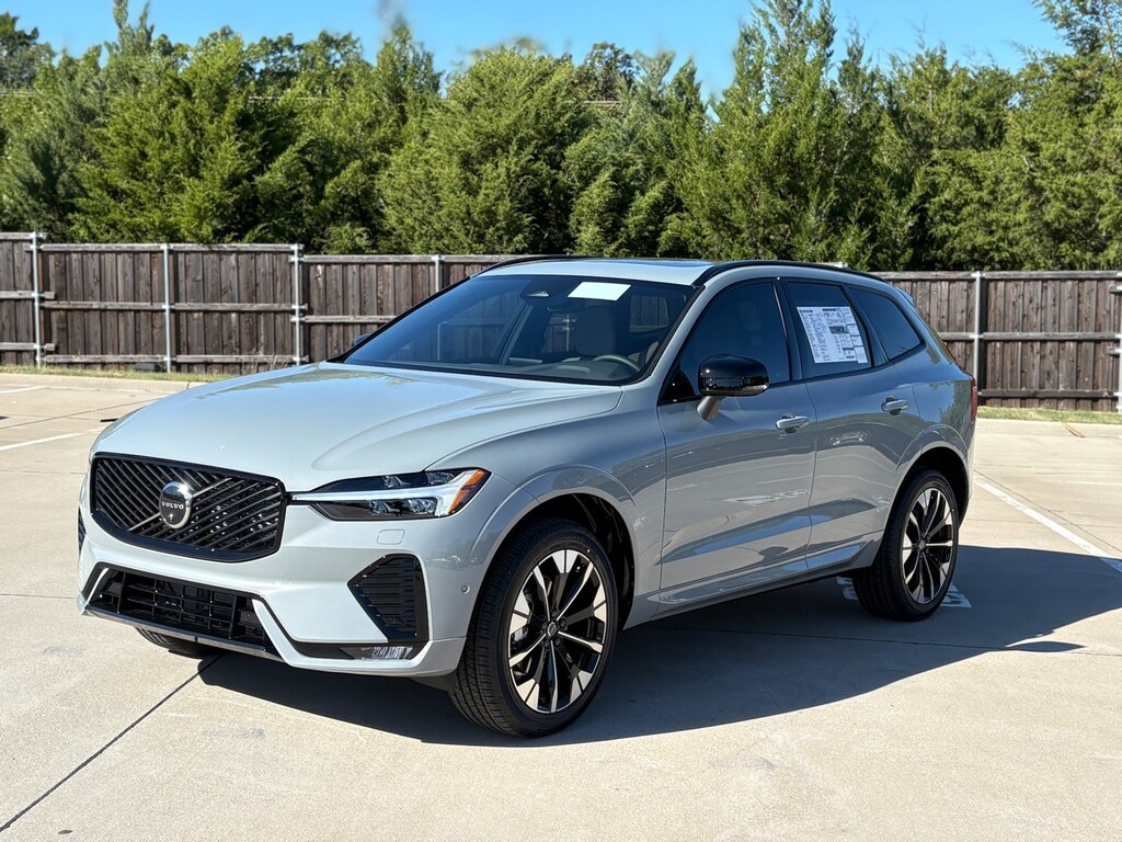 New 2026 Volvo XC60 B5 Plus SUV
