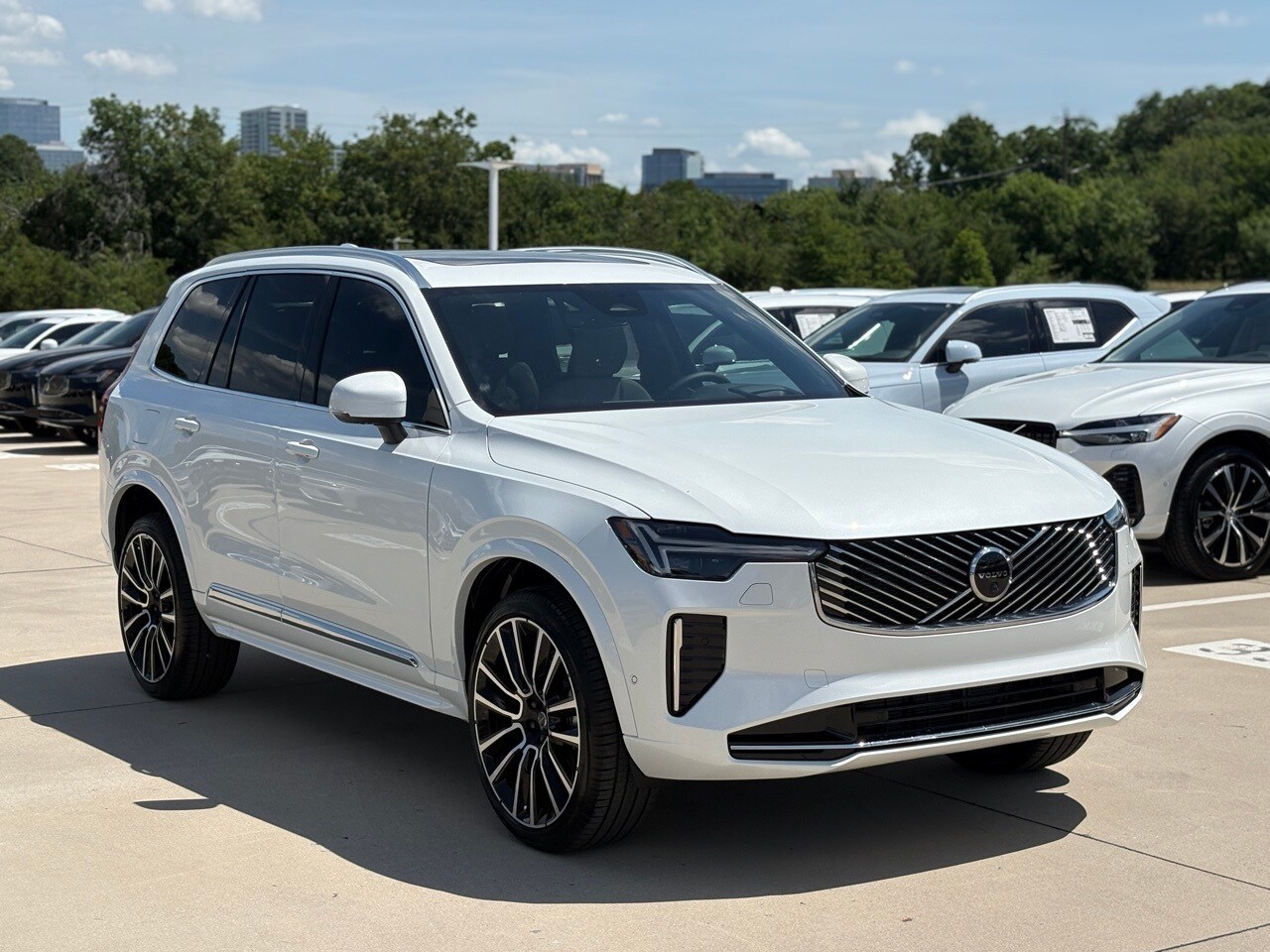 2026 Volvo XC90 photo 4