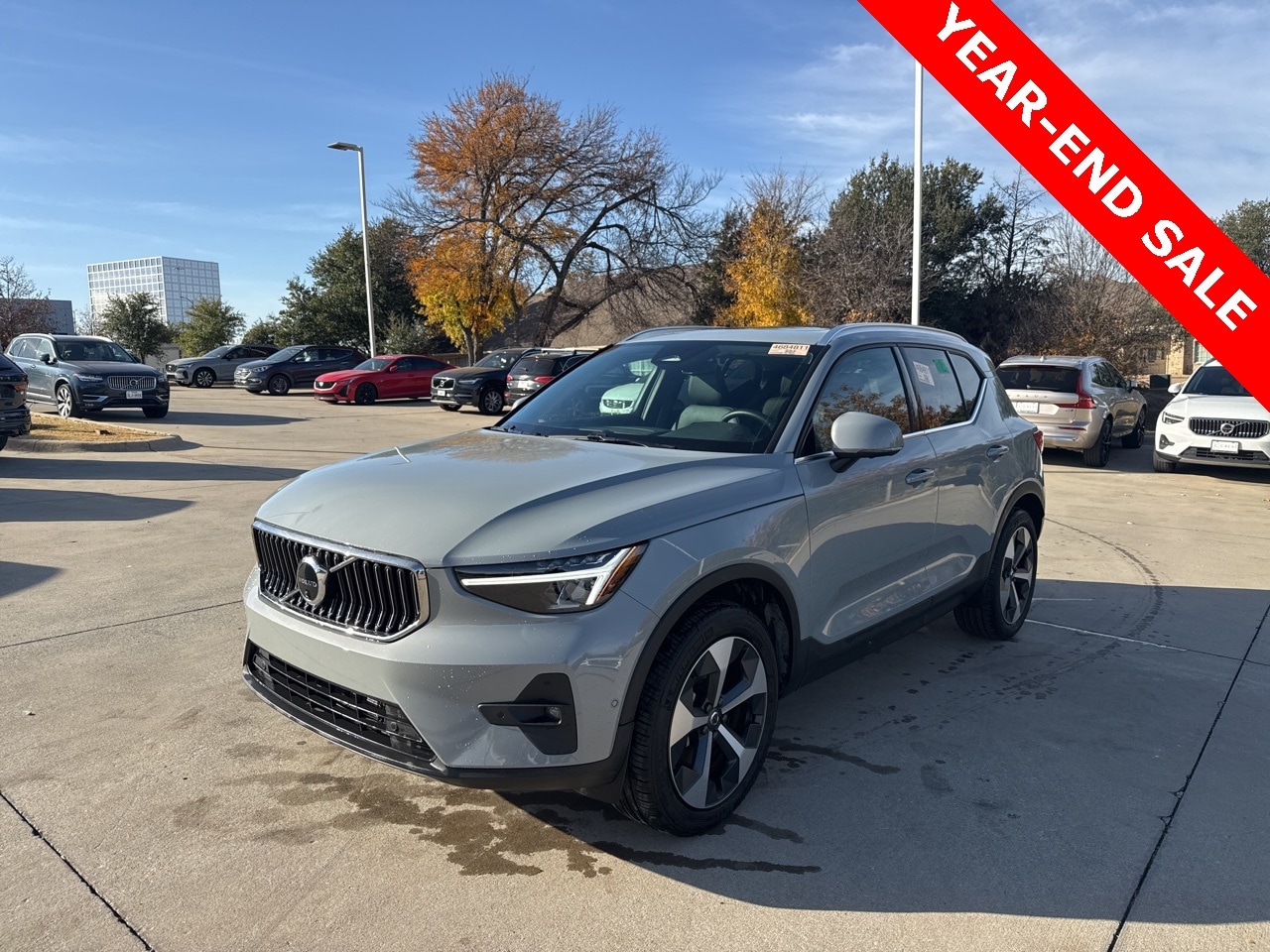 2025 Volvo XC40 Plus's photo