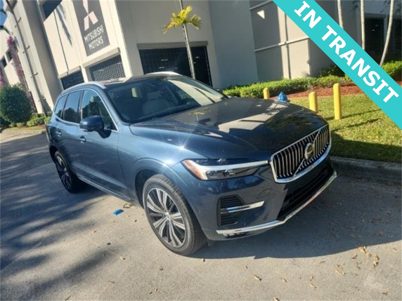 2023 Volvo XC60 Plus's photo