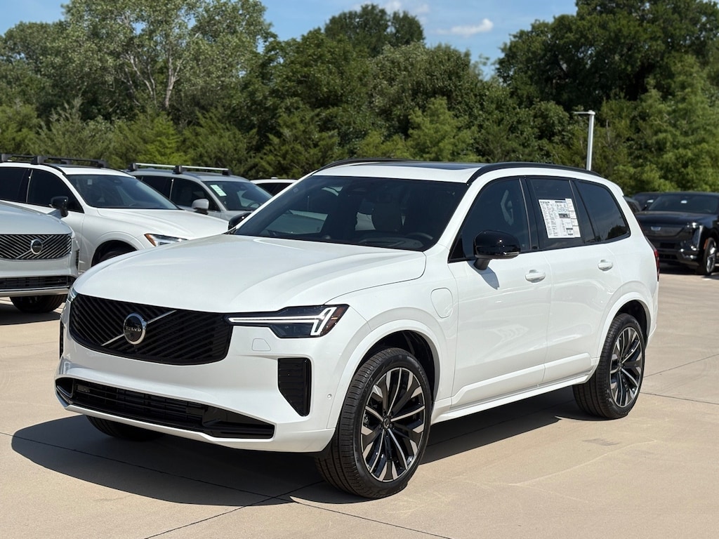 New 2026 Volvo XC90 plug-in hybrid T8 Ultra Dark Theme 7-Seater SUV