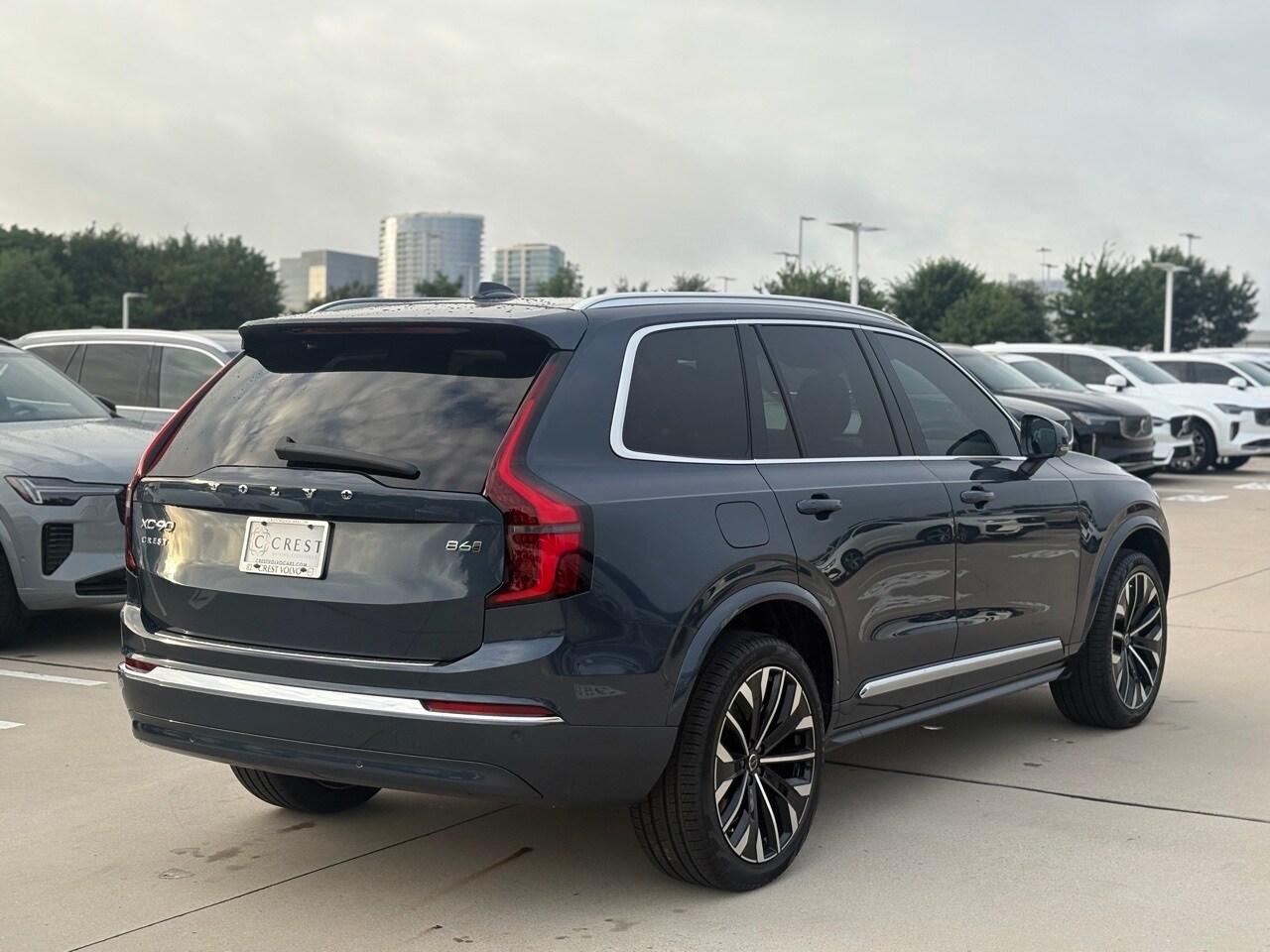 2026 Volvo XC90 Plus photo 3