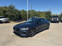 2023 Volvo S60 B5 Plus Dark Theme Sedan