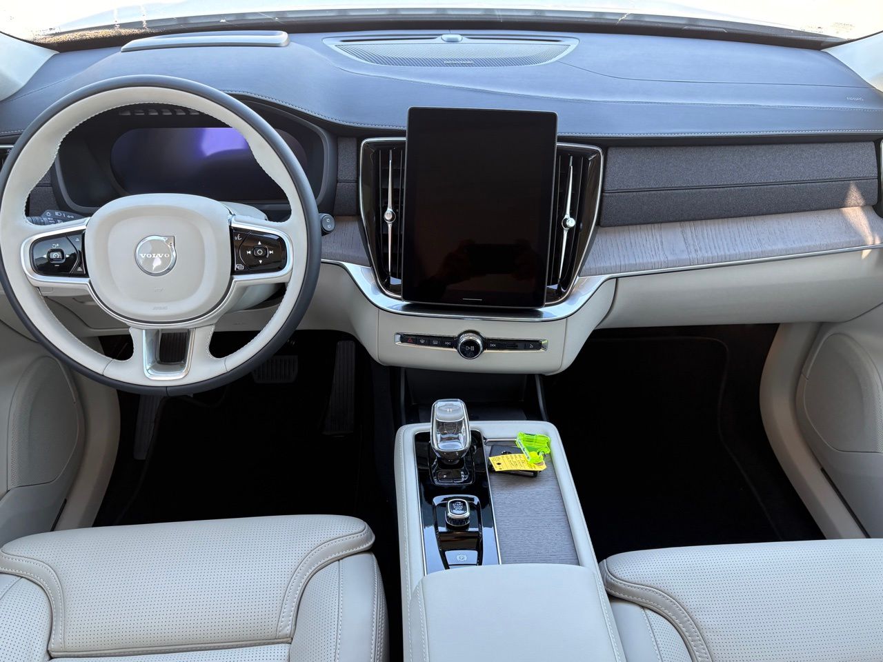 2026 Volvo XC90 Ultra - Photo 8