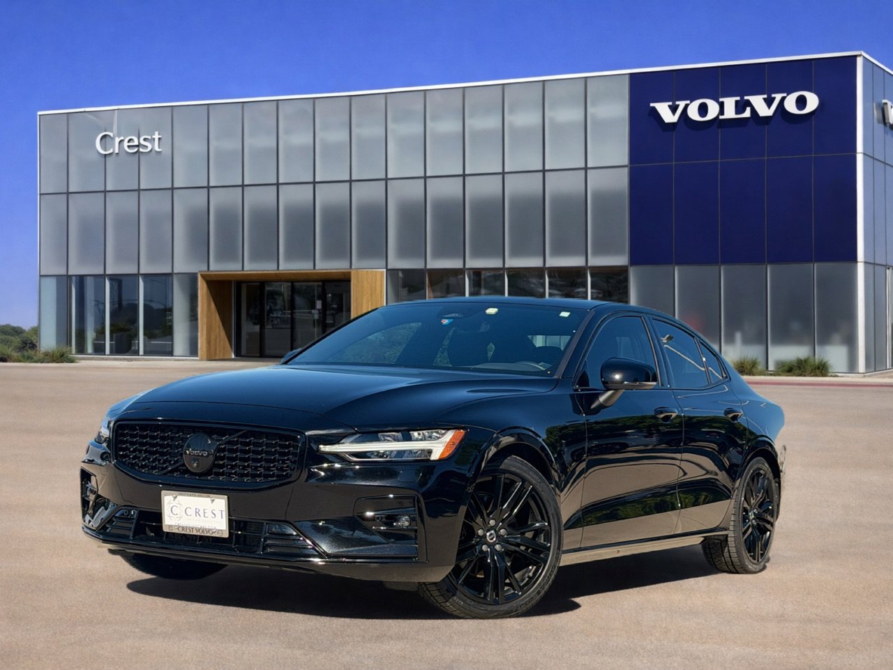 2024 Volvo S60 B5 Plus Black Edition Sedan
