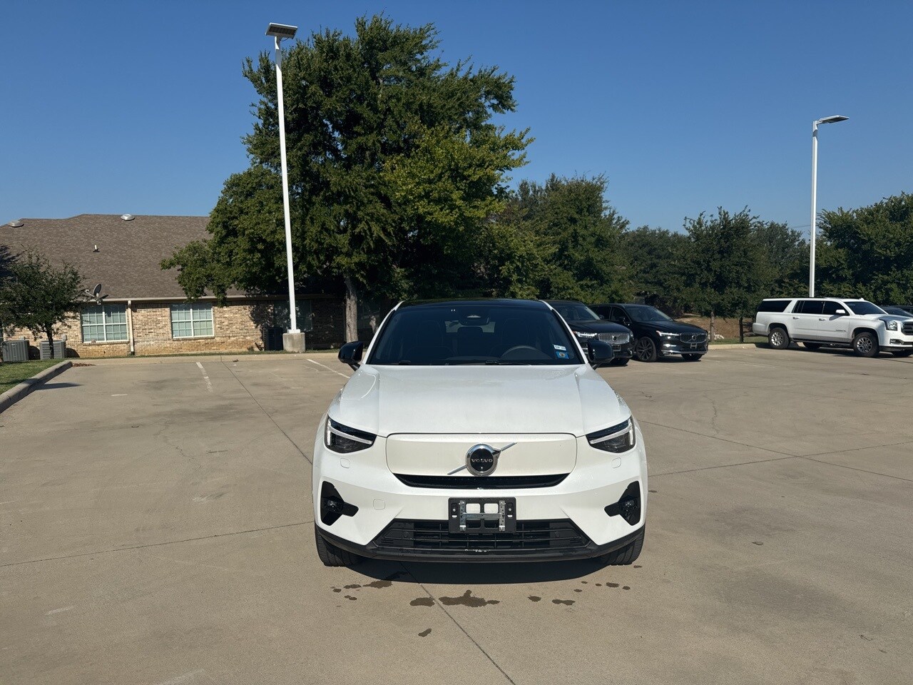 2023 Volvo C40 Ultimate photo 2