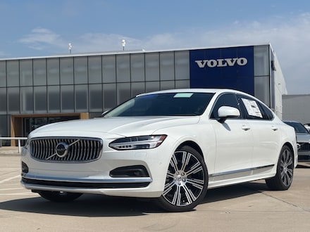 2025 Volvo S90 B6 Plus Sedan