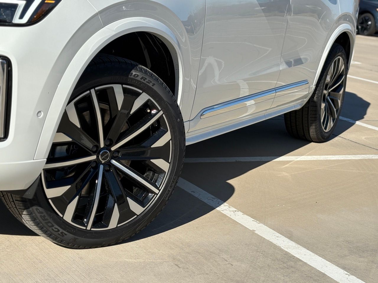 2026 Volvo XC90 Ultra - Photo 9