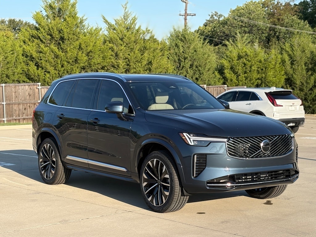 New 2026 Volvo XC90 B5 Core SUV