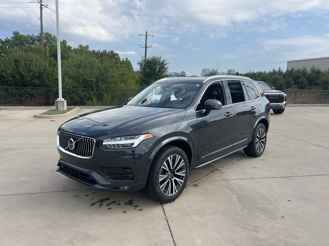 Used 2021 Volvo XC90 Momentum with VIN YV4A22PK5M1768880 for sale in Frisco, TX