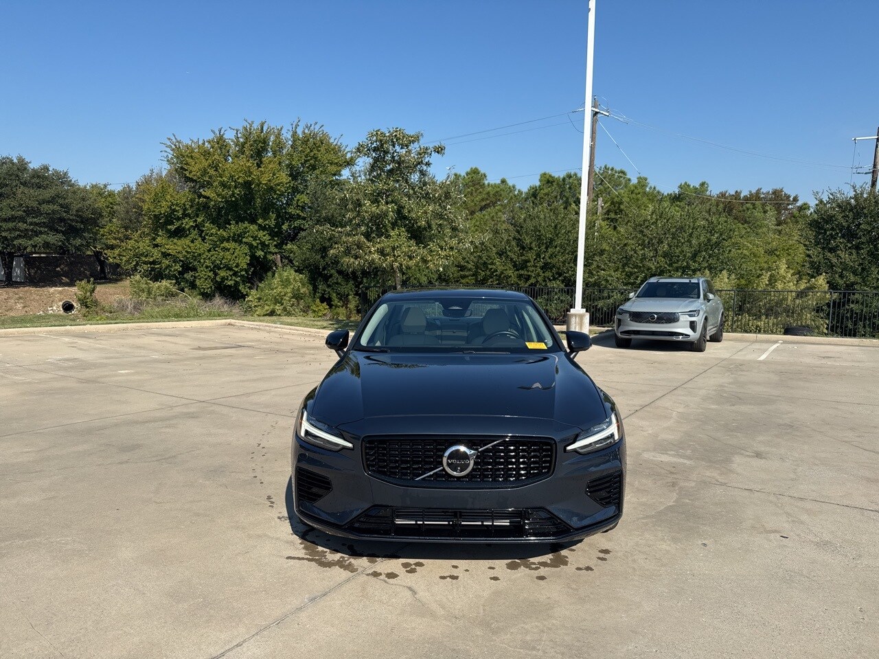 2024 Volvo S60 Recharge T8 Plus photo 2