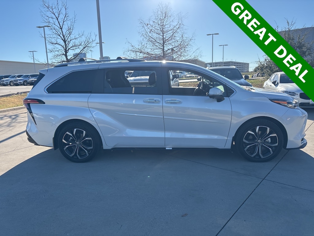 Used 2025 Toyota Sienna Platinum Minivan/Van