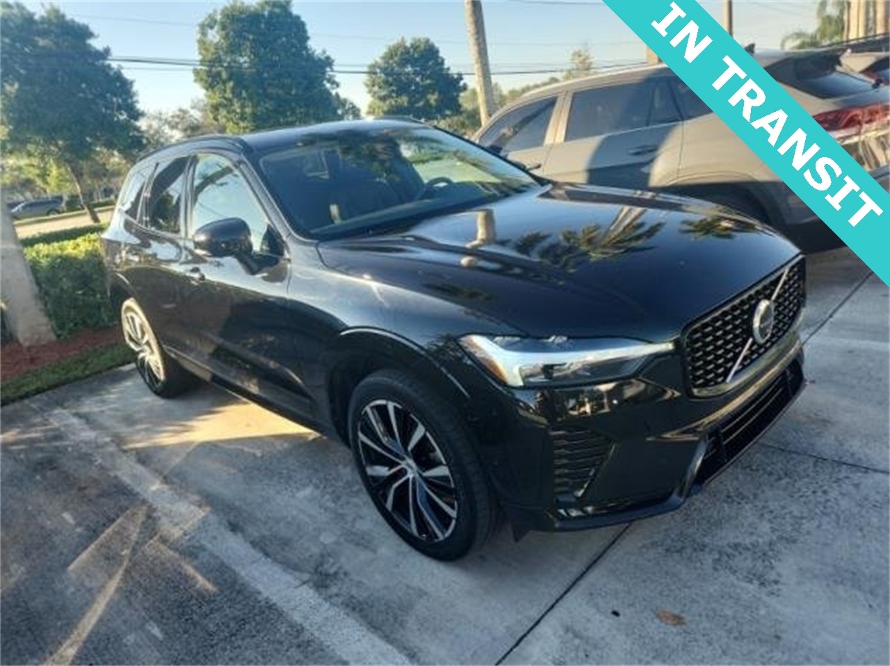 2023 Volvo XC60 Plus's photo