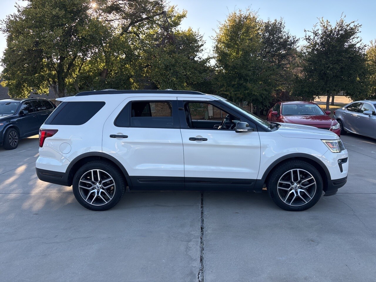 2018 Ford Explorer Sport photo 4