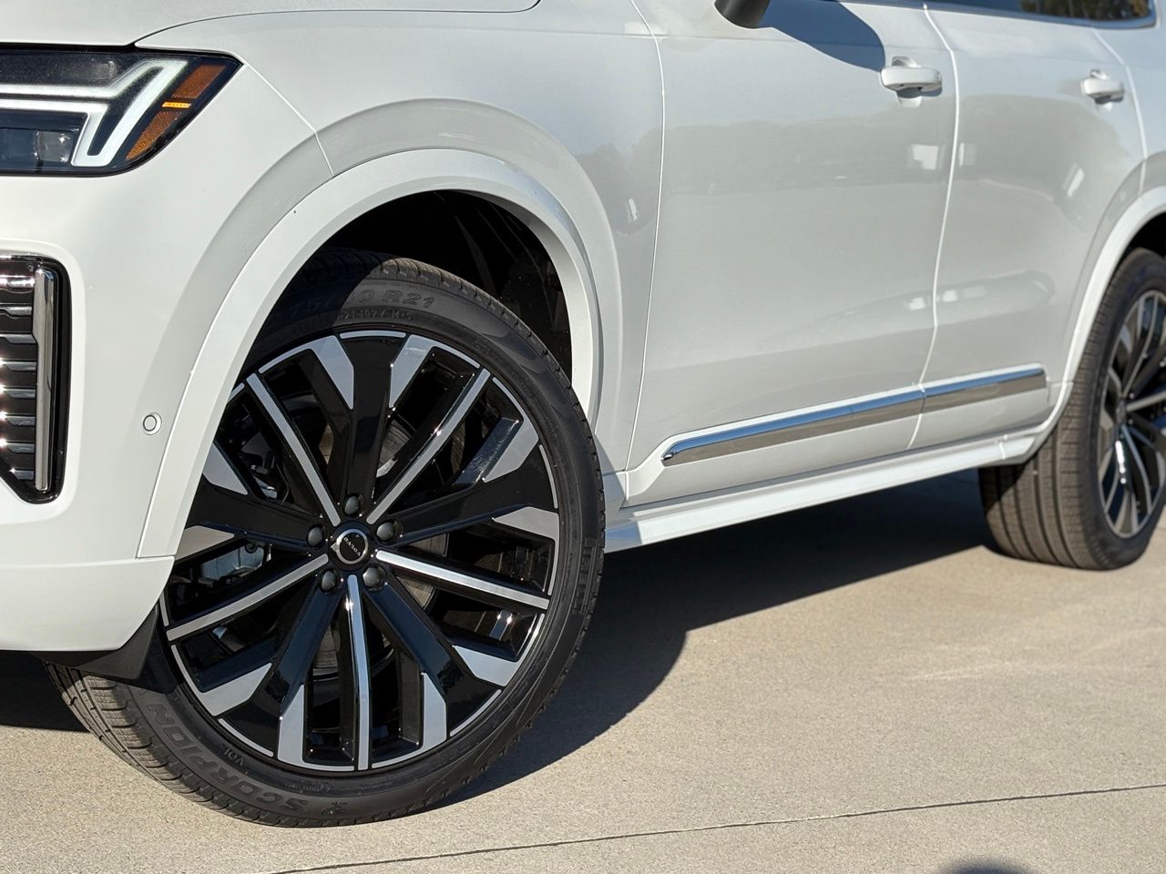 2026 Volvo XC90 Ultra - Photo 7