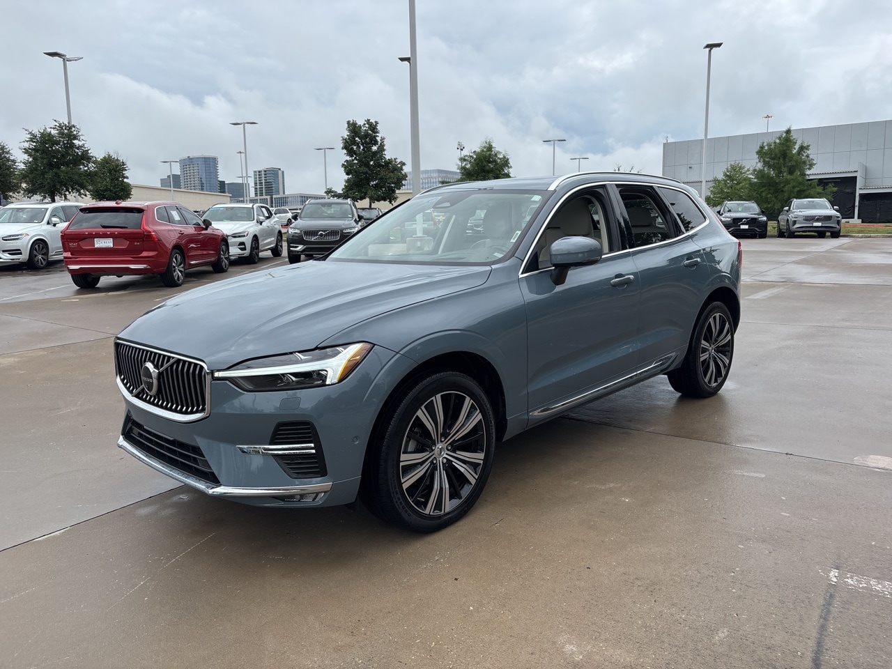 Used 2022 Volvo XC60 Inscription with VIN YV4L12RL0N1082300 for sale in Frisco, TX