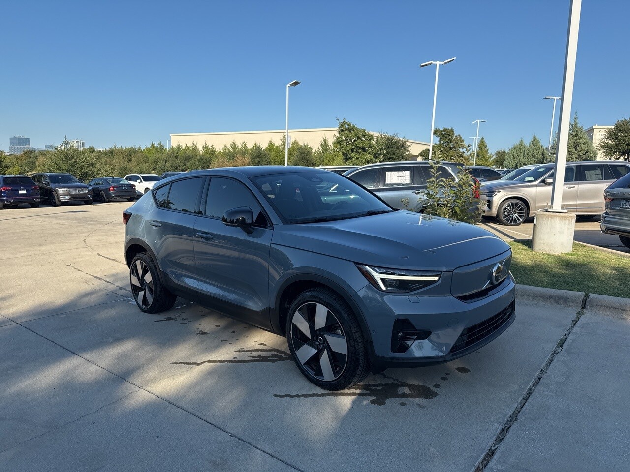 2023 Volvo C40 Recharge Ultimate photo 3