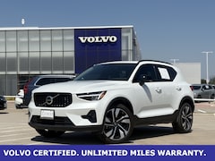 2025 Volvo XC40