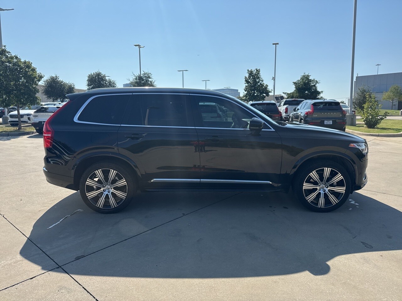 2024 Volvo XC90 Plus photo 3