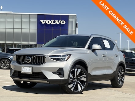 2025 Volvo XC40 B5 Plus Bright Theme SUV