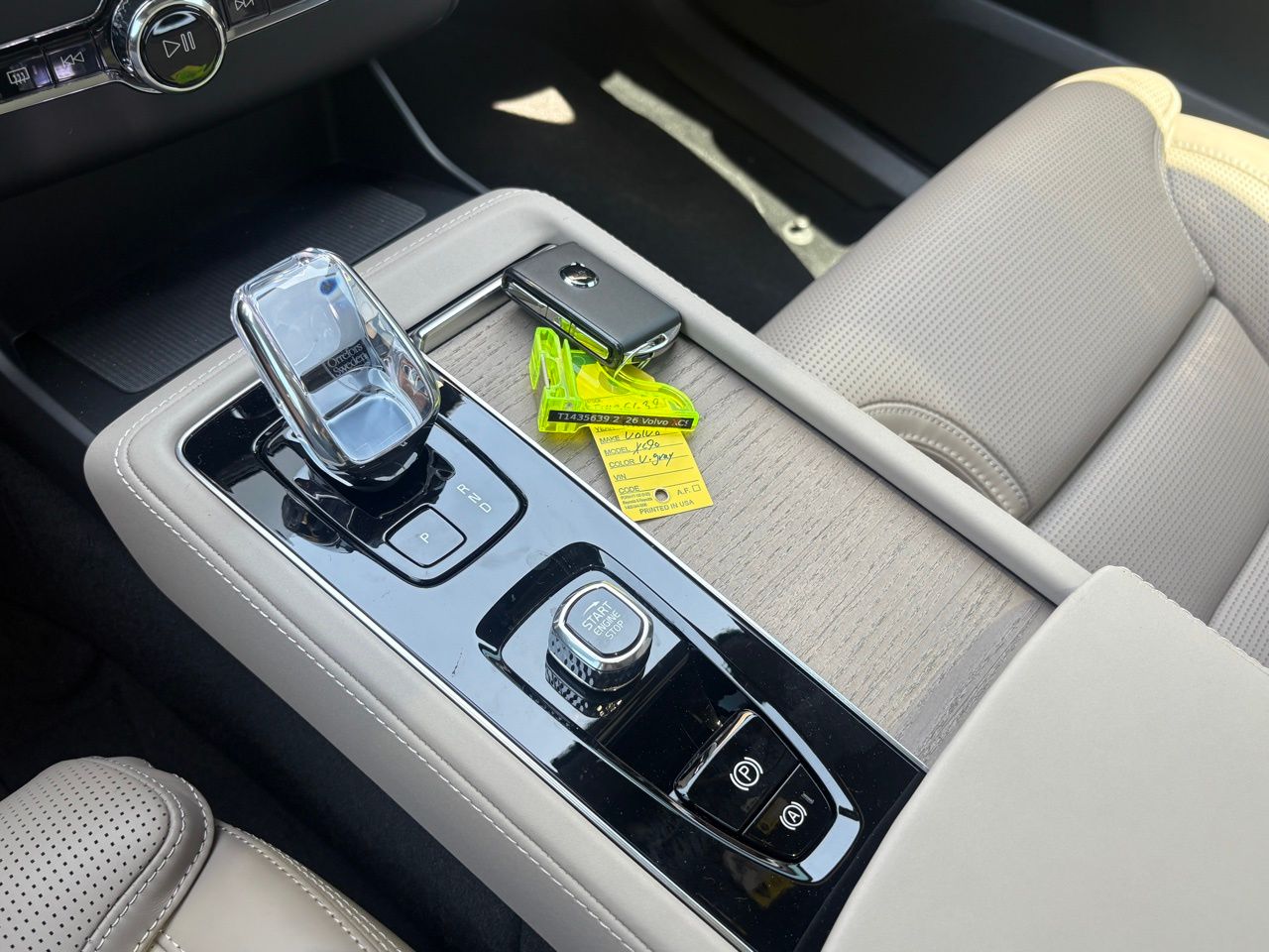 2026 Volvo XC90 Ultra - Photo 13