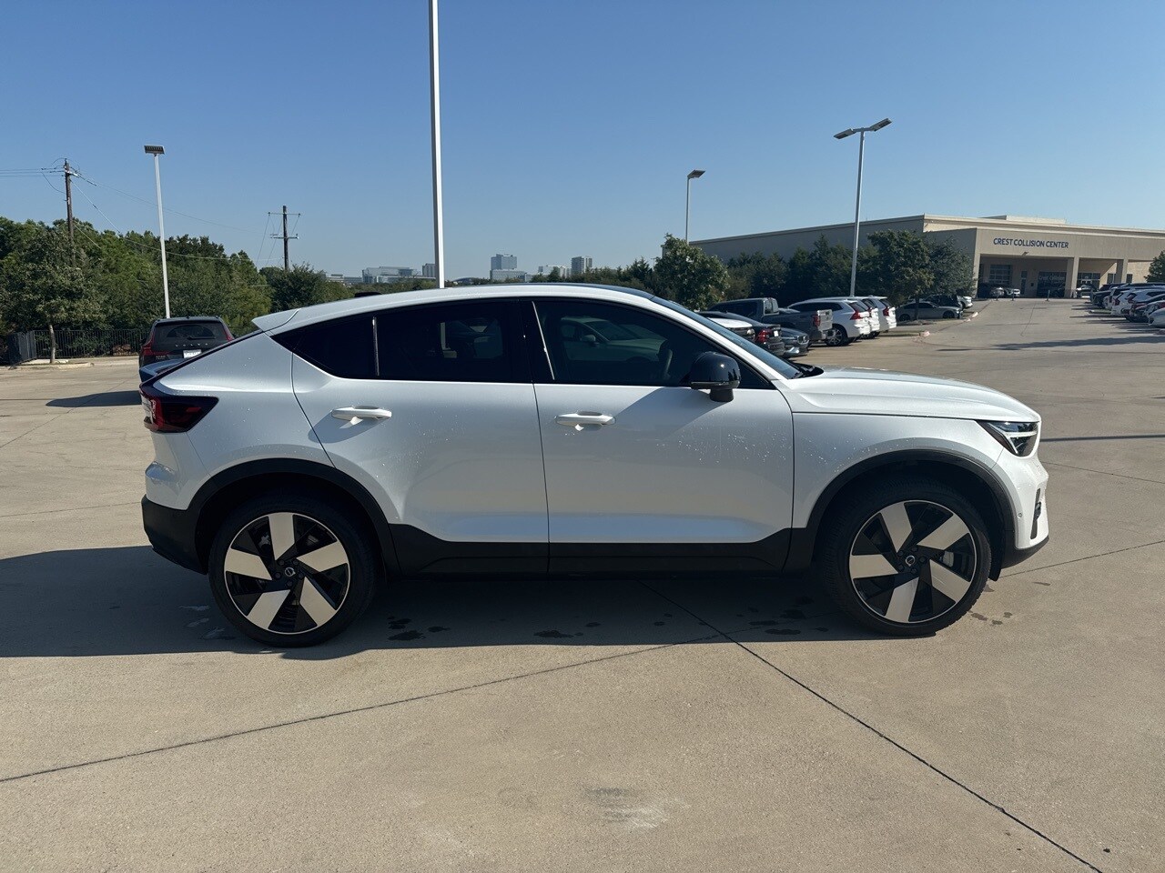 2023 Volvo C40 Ultimate photo 4