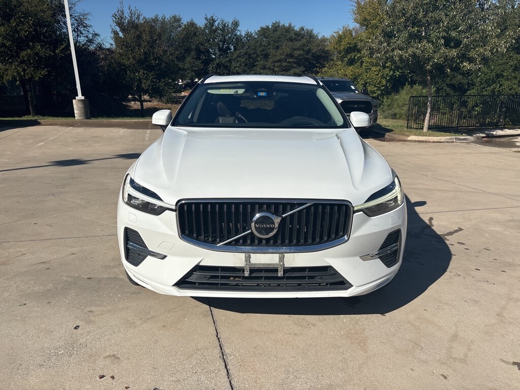 Used 2022 Volvo XC60 B5 Momentum SUV