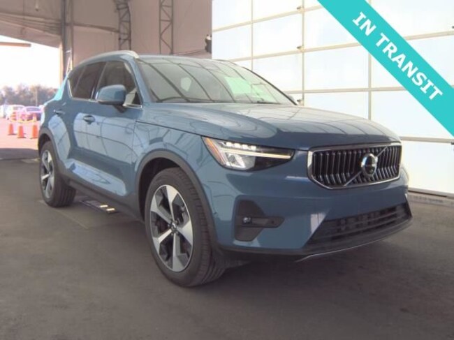 2025 Volvo XC40 B5 Plus Bright AWD's photo