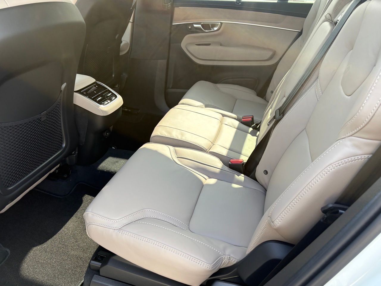 2026 Volvo XC90 Ultra - Photo 19