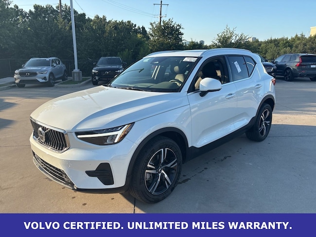 2025 Volvo XC40 B5 Core Bright AWD's photo