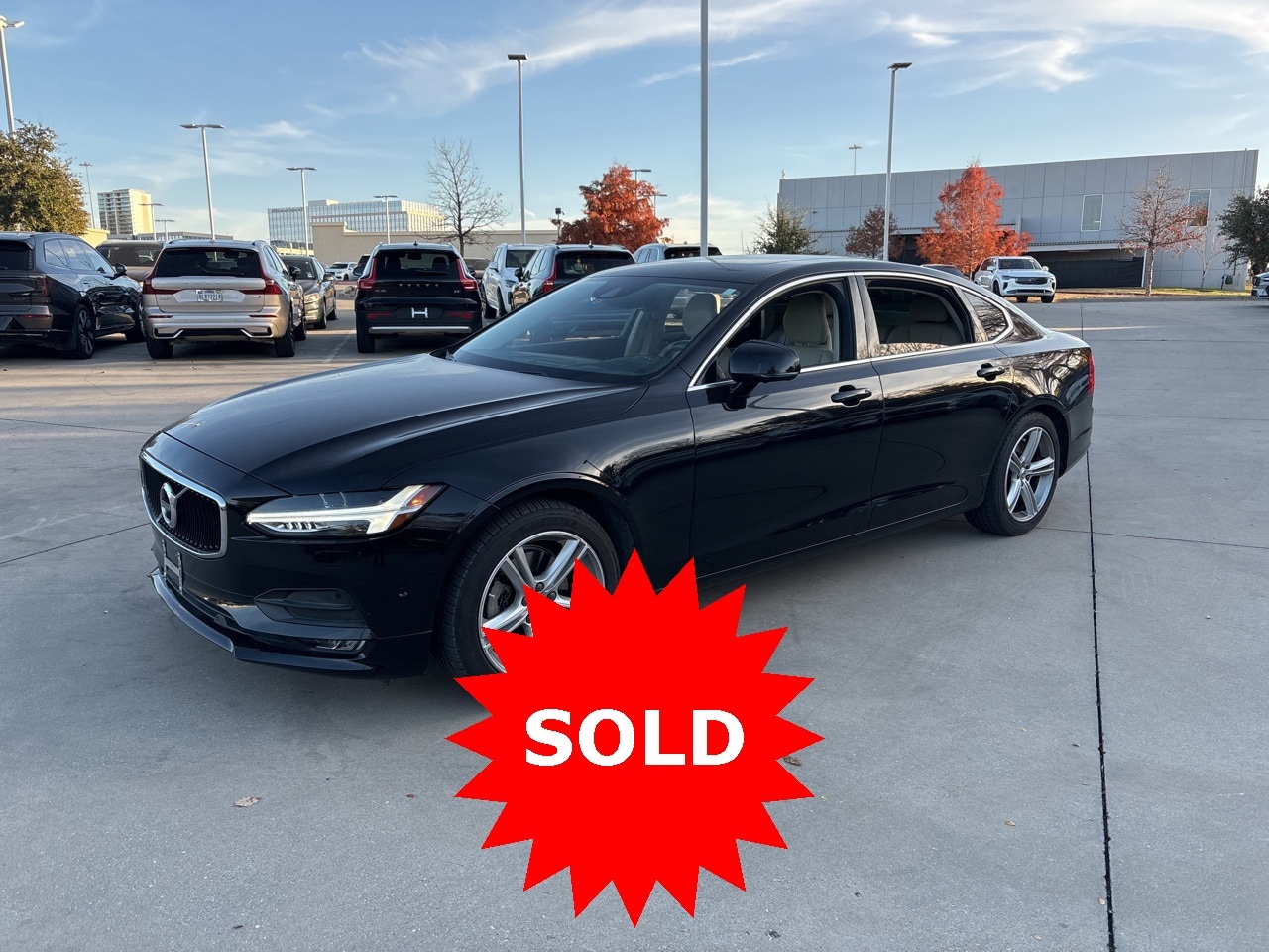 2018 Volvo S90 Momentum's photo