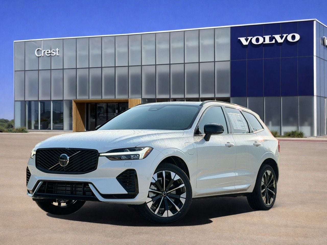 New 2026 Volvo XC60 plug-in hybrid T8 Plus