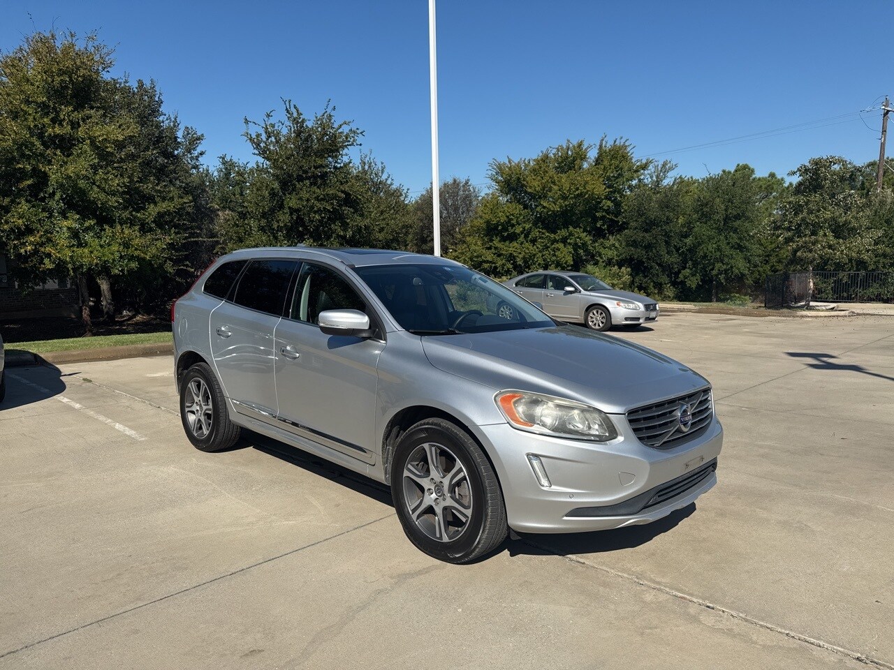 2014 Volvo XC60 T6 Premier Plus photo 3