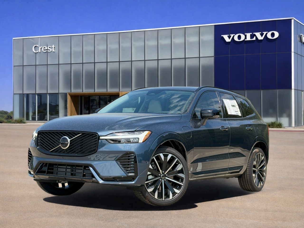 New 2026 Volvo XC60 plug-in hybrid T8 Ultra