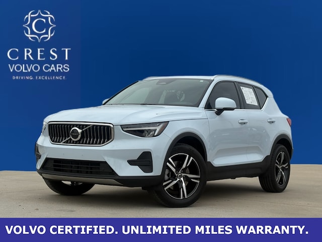 2025 Volvo XC40 B5 AWD SUV