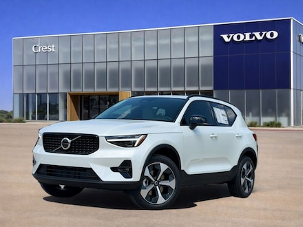2026 Volvo XC40 B4 Plus FWD SUV