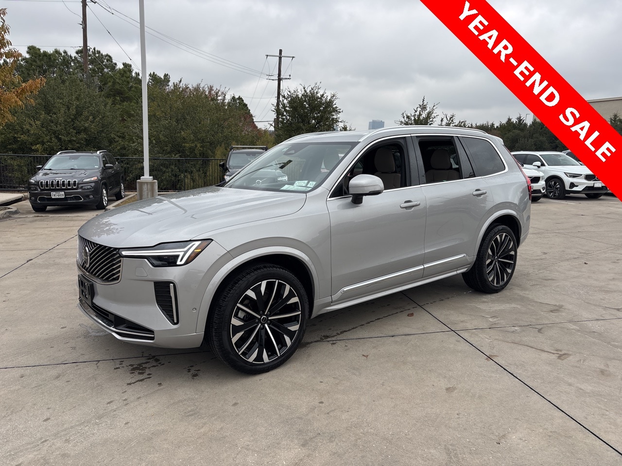 2025 Volvo XC90 Plus's photo