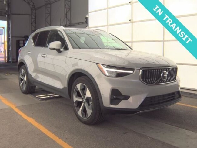 2025 Volvo XC40 B5 Plus Bright Theme SUV