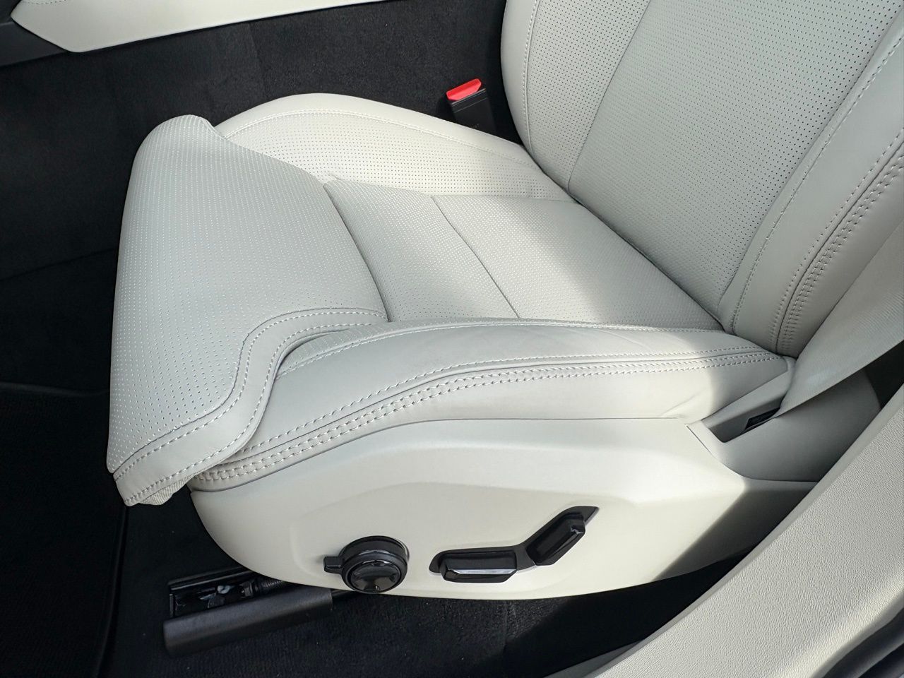 2026 Volvo XC90 Ultra - Photo 17