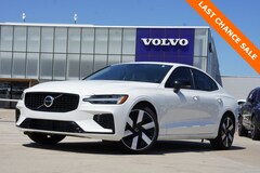 2024 Volvo S60 Recharge Plug-In Hybrid T8 Plus Dark Theme Sedan