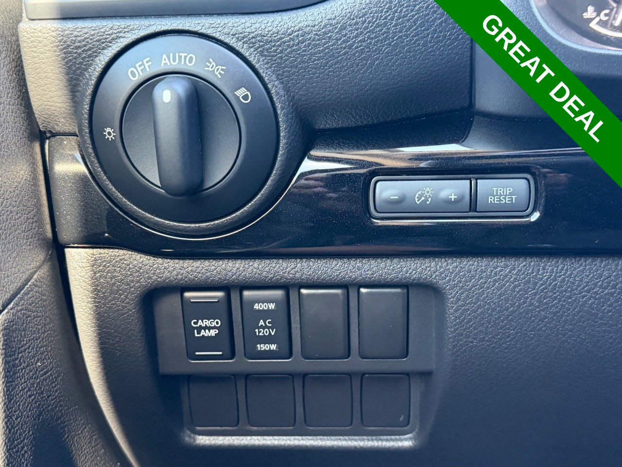 2024 Nissan Titan SV - Photo 22