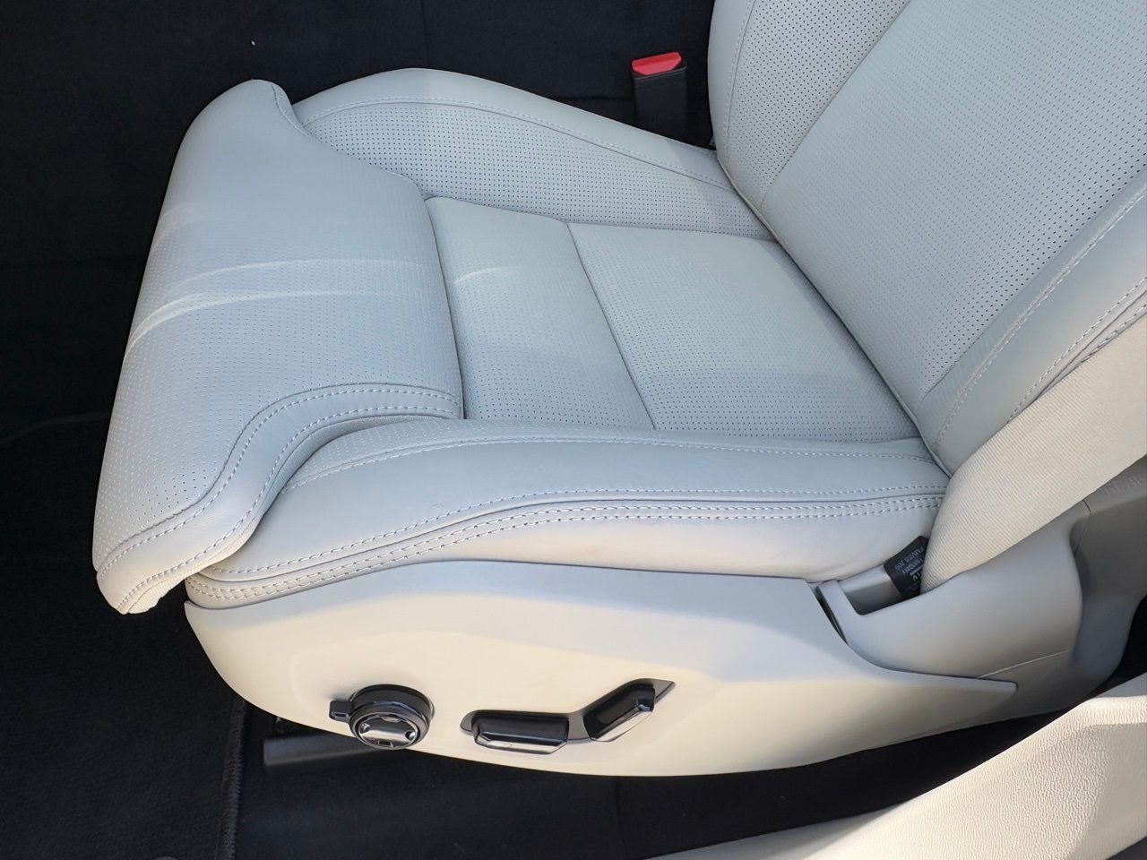 2026 Volvo XC60 Ultra - Photo 20