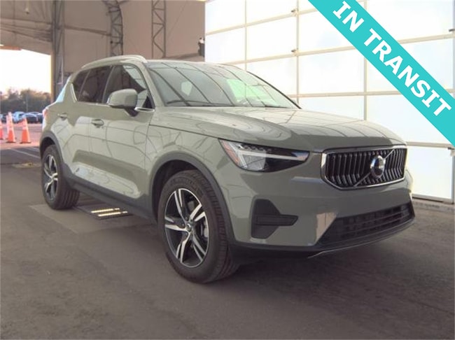 2025 Volvo XC40 B5 AWD SUV