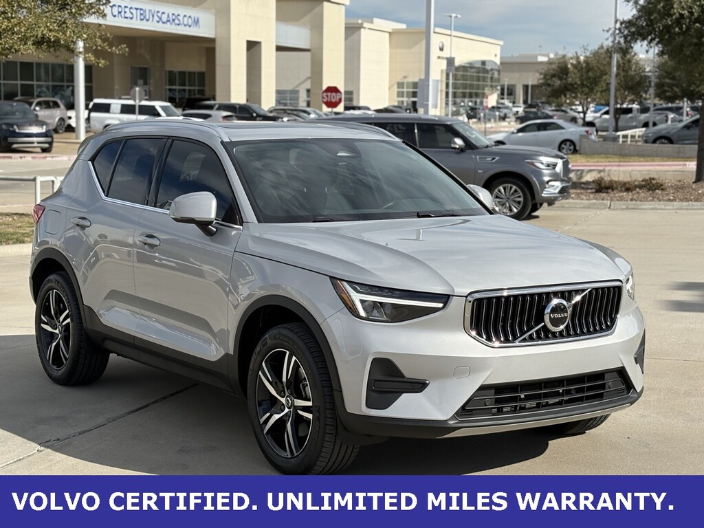 Certified 2025 Volvo XC40 B5 AWD SUV