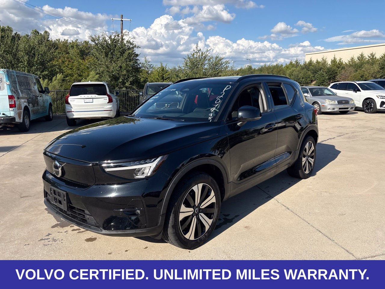 2023 Volvo XC40 Plus