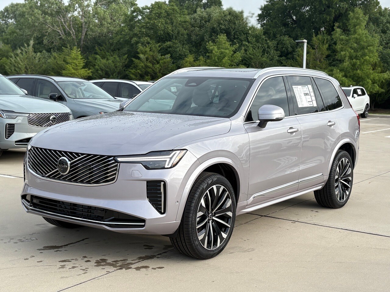 2026 Volvo XC90 Plus photo 2