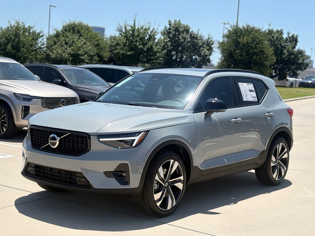Certified 2026 Volvo XC40 B4 Plus SUV