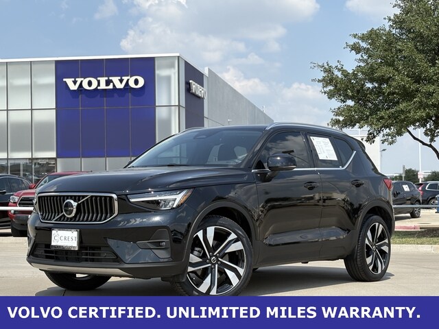 2025 Volvo XC40 B5 Plus Bright Theme SUV