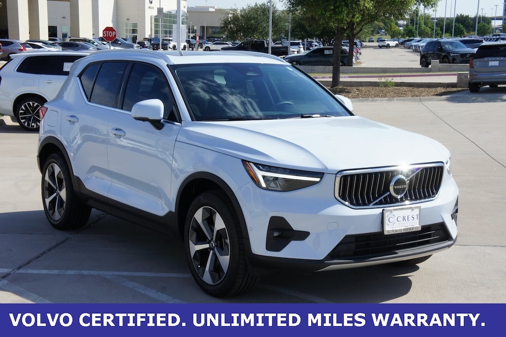 Certified 2025 Volvo XC40 B5 Plus Bright Theme SUV