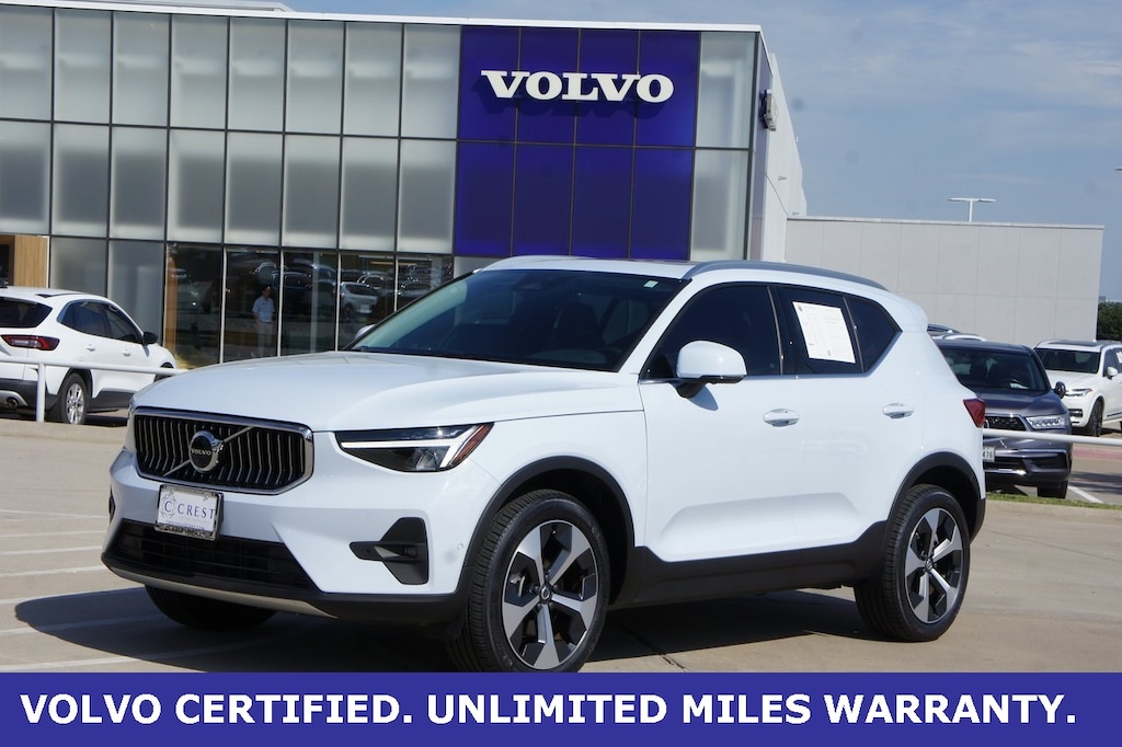 Certified 2025 Volvo XC40 B5 Plus Bright Theme SUV